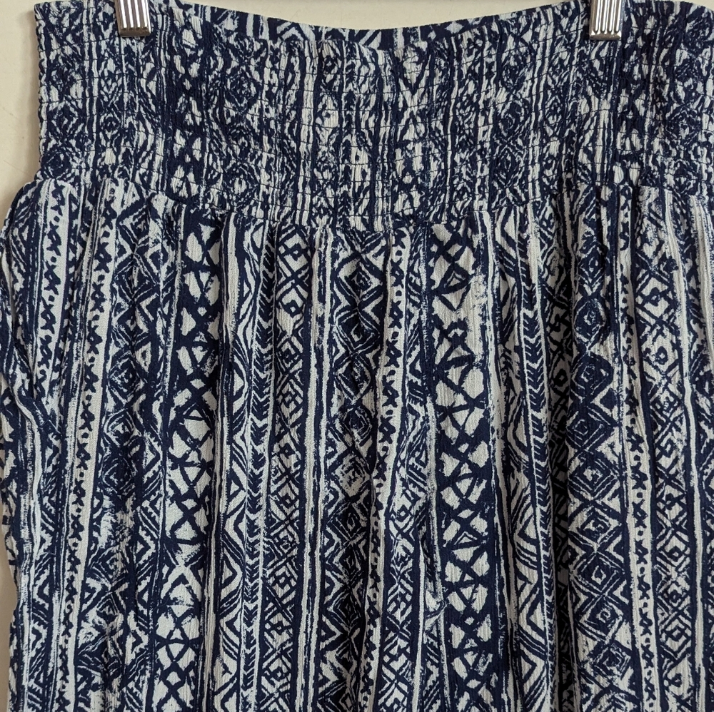 Three Dots Wide Leg Pant Blue White Print Pull On Sz Medium Pockets Lightweight - Picture 14 of 15